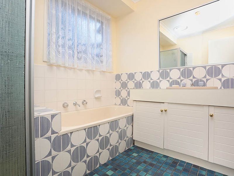 34 Lemongrove Crescent, Croydon Hills VIC 3136