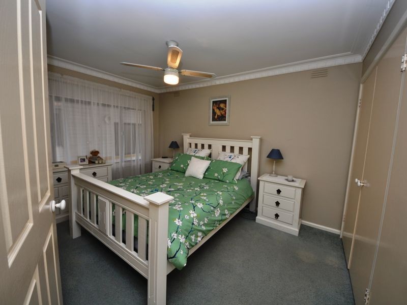 25 Kalimna Street, Mooroolbark VIC 3138