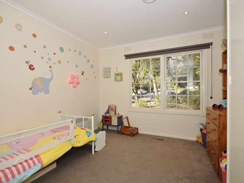 4 Pine Court, Croydon VIC 3136