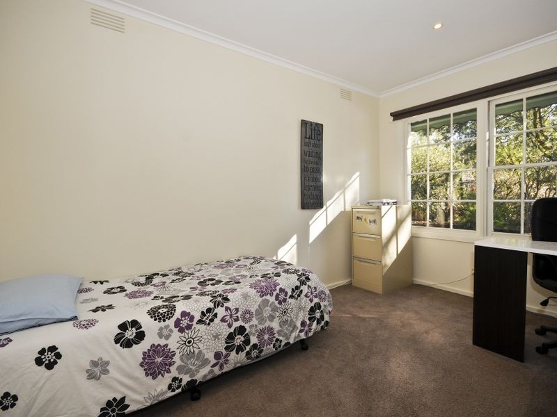 4 Pine Court, Croydon VIC 3136