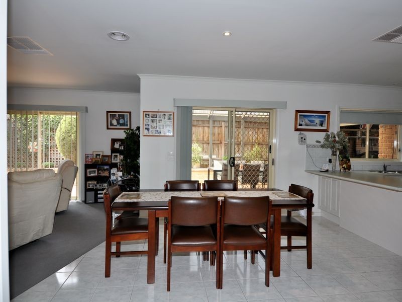 28 Angelica Crescent, Croydon Hills VIC 3136