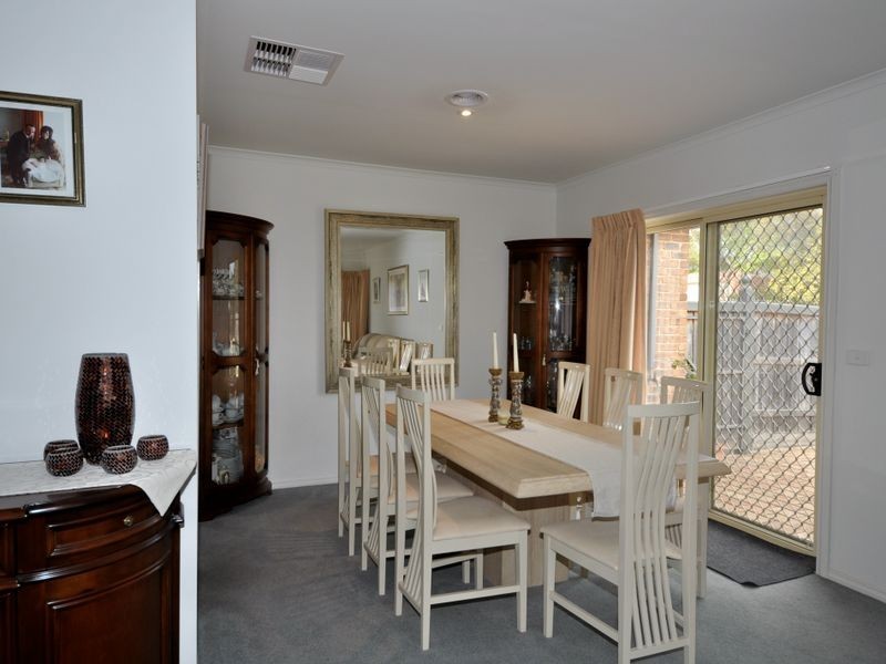 28 Angelica Crescent, Croydon Hills VIC 3136