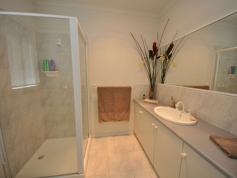 28 Angelica Crescent, Croydon Hills VIC 3136