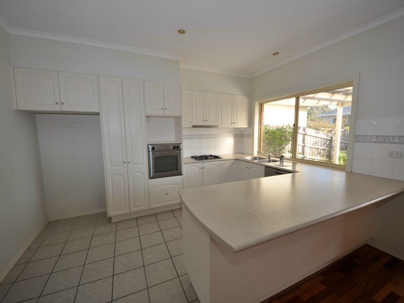 24 Arlington Walk, Vermont VIC 3133