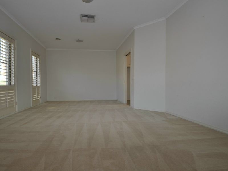 24 Arlington Walk, Vermont VIC 3133