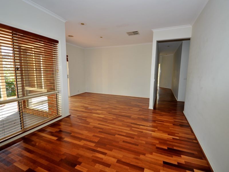 24 Arlington Walk, Vermont VIC 3133