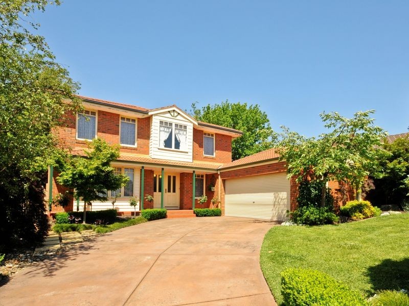 82 Campaspe Drive, Croydon Hills VIC 3136