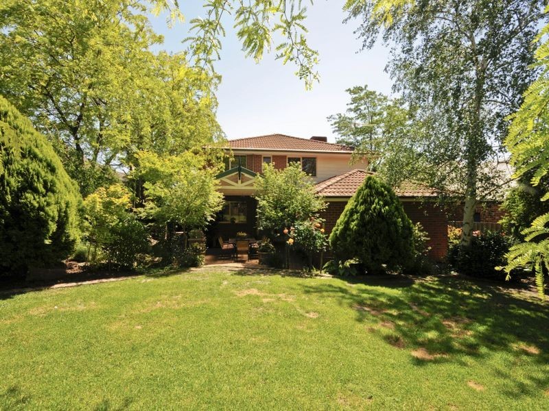 82 Campaspe Drive, Croydon Hills VIC 3136