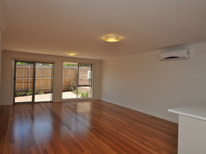 2/68 Balmoral Street, Kilsyth VIC 3137