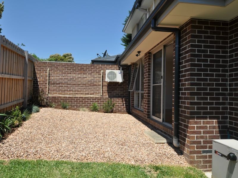 2/68 Balmoral Street, Kilsyth VIC 3137