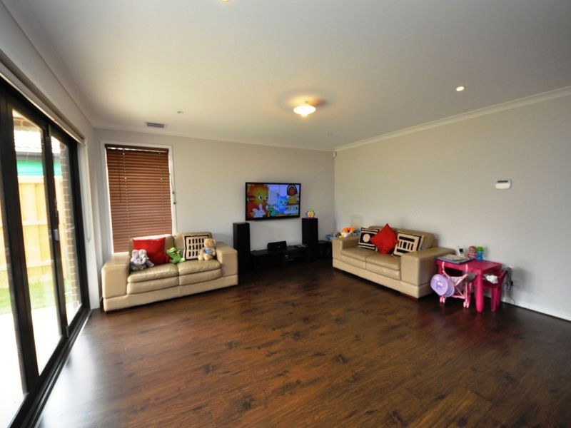 22 Le-Grew Street, Croydon VIC 3136