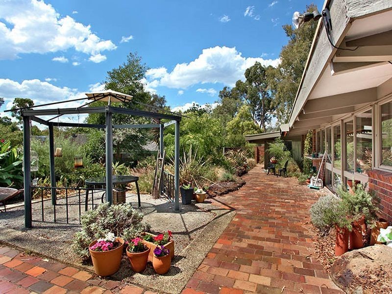 3 Ross Road, Croydon VIC 3136