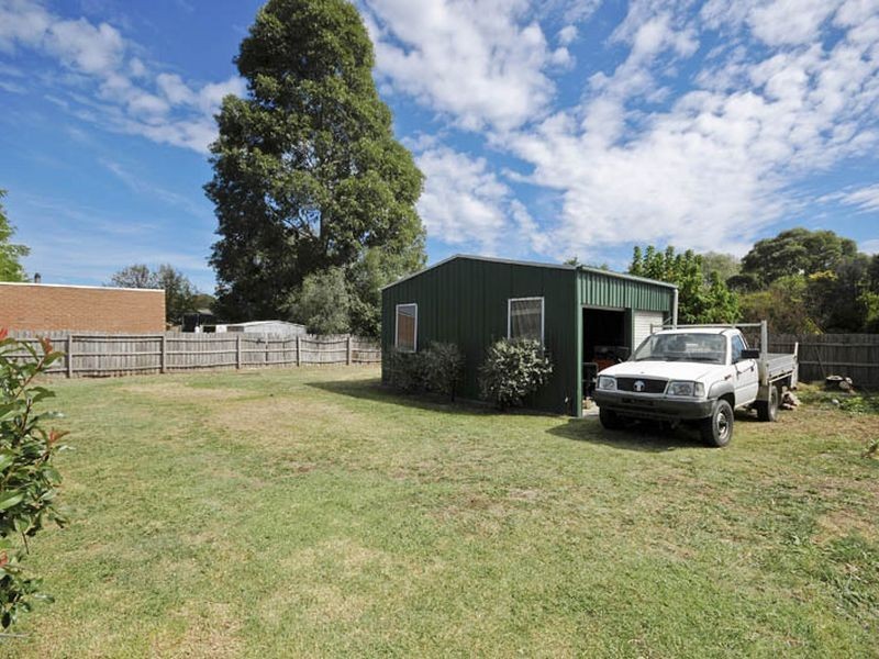 4 Rendcomb Street, Kilsyth VIC 3137