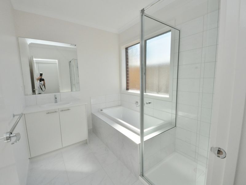 26 White Flats Terrace(448 Maroon, Croydon VIC 3136