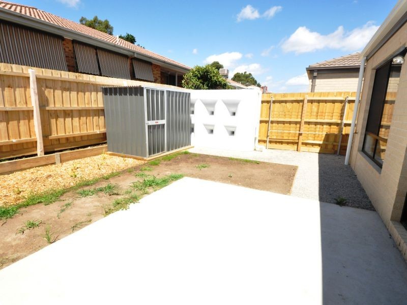 21 White Flats Terrace (448 Maroo, Croydon VIC 3136