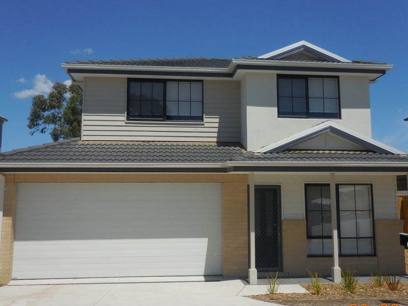 5 White Flats Terrace, Croydon VIC 3136