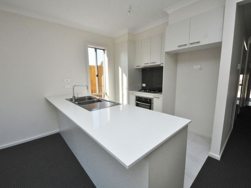 26 White Flats Terrace, Croydon VIC 3136