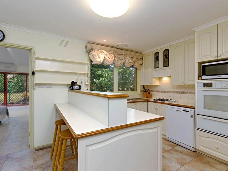 40 Batterbee Drive, Mooroolbark VIC 3138