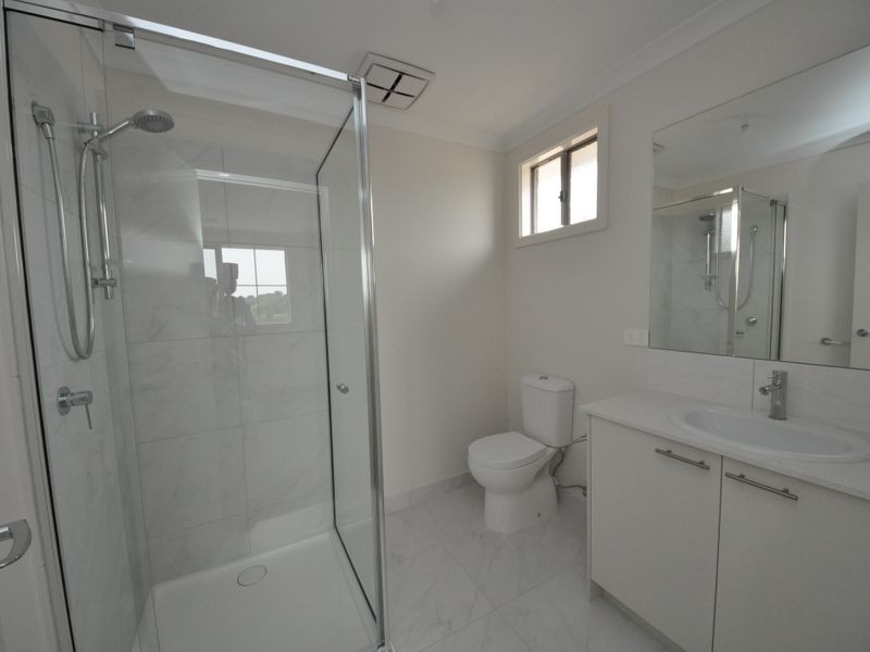 33 White Flats Terrace, Croydon VIC 3136