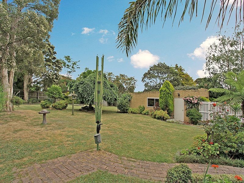 48 Faraday Road, Croydon South VIC 3136