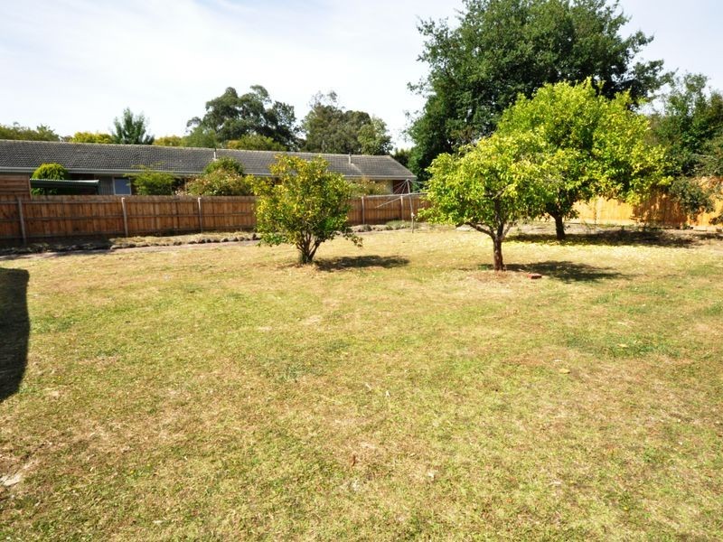 7 Wickham Road, Croydon VIC 3136