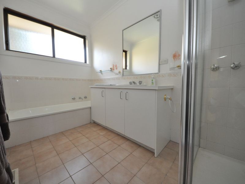 42 Karingal Street, Croydon North VIC 3136