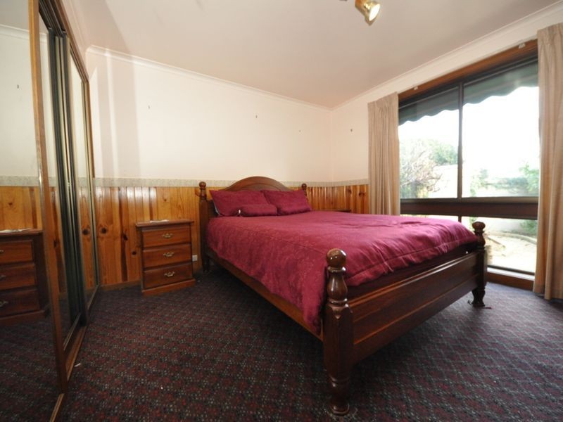 42 Karingal Street, Croydon North VIC 3136