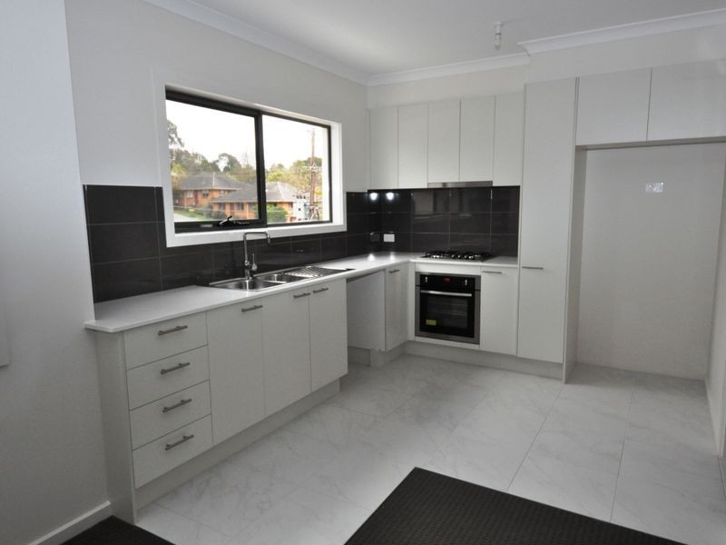 12 English Close (1-5 Central Ave, Mooroolbark VIC 3138