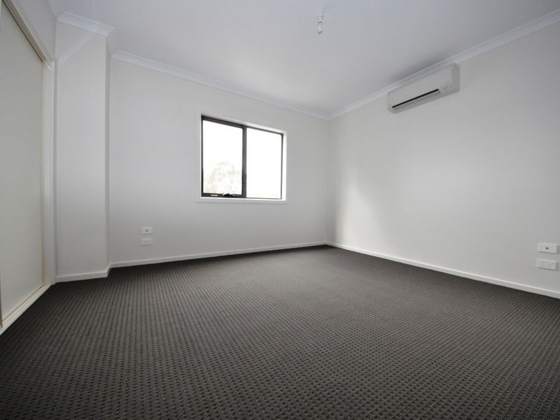 12 English Close (1-5 Central Ave, Mooroolbark VIC 3138