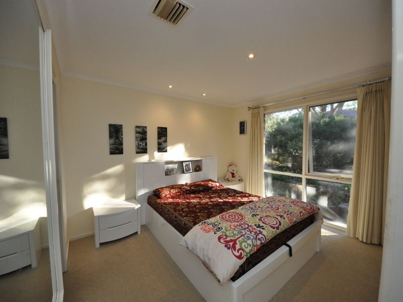 2 Tara Close, Croydon VIC 3136