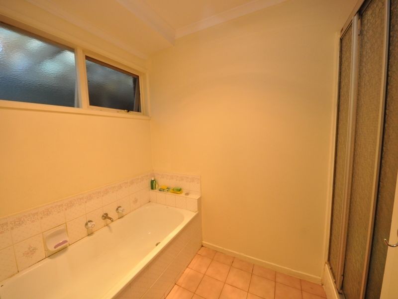 2 Tara Close, Croydon VIC 3136