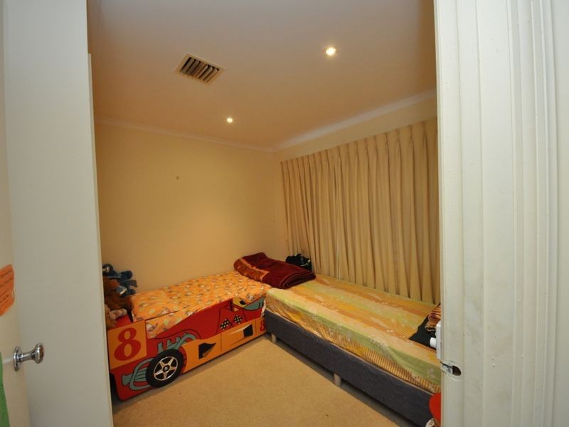 2 Tara Close, Croydon VIC 3136