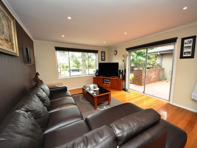 1/32 Hillview Drive, Kilsyth VIC 3137