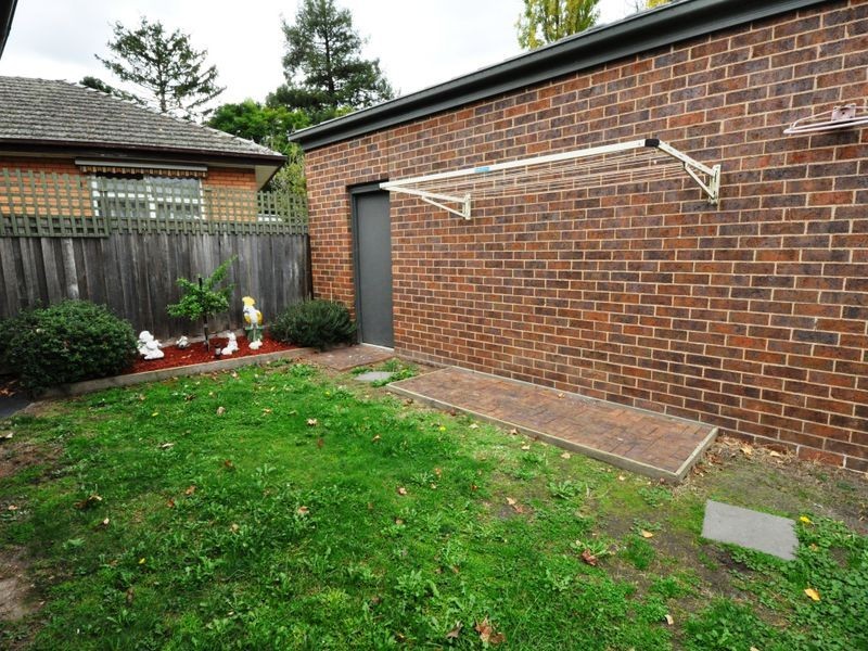 1/32 Hillview Drive, Kilsyth VIC 3137