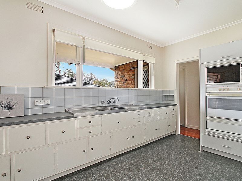 42 Ruskin Avenue, Croydon VIC 3136