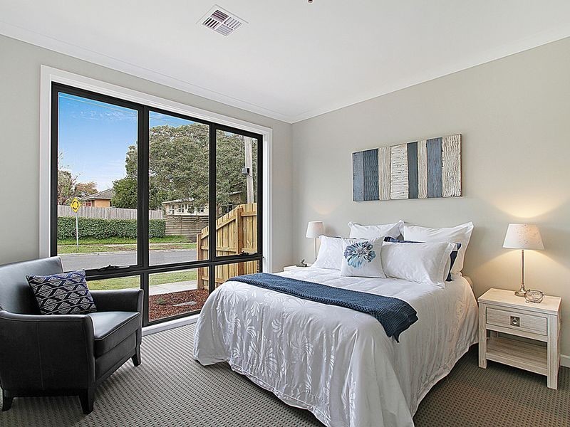 1A Midhurst Road, Croydon VIC 3136