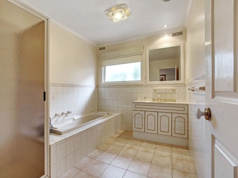 63 Bambra Street, Croydon VIC 3136