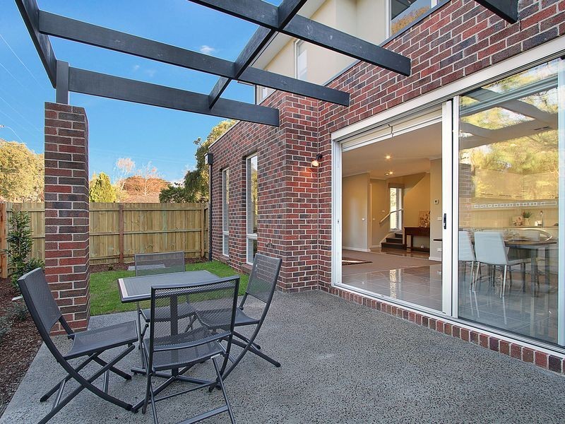 17 Broughton Avenue, Croydon VIC 3136