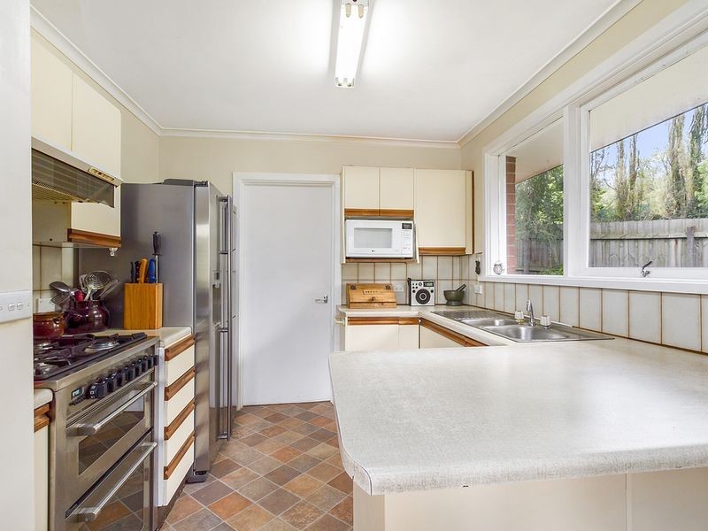 4 David Close, Kilsyth VIC 3137