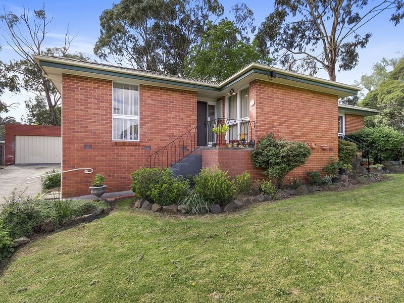 4 David Close, Kilsyth VIC 3137