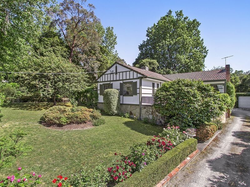 18 Stirling Road, Croydon VIC 3136