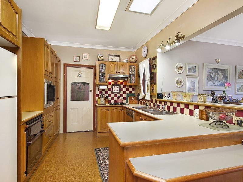 18 Stirling Road, Croydon VIC 3136