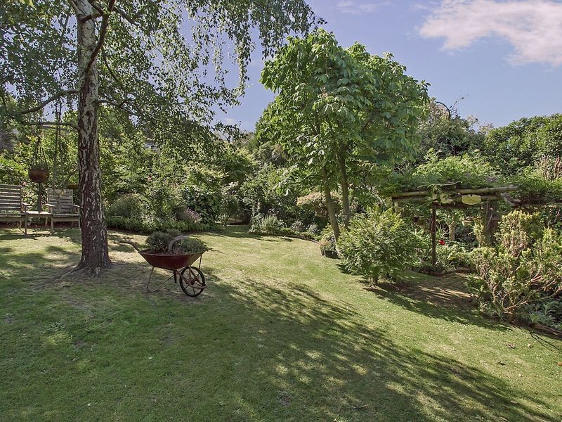 18 Stirling Road, Croydon VIC 3136