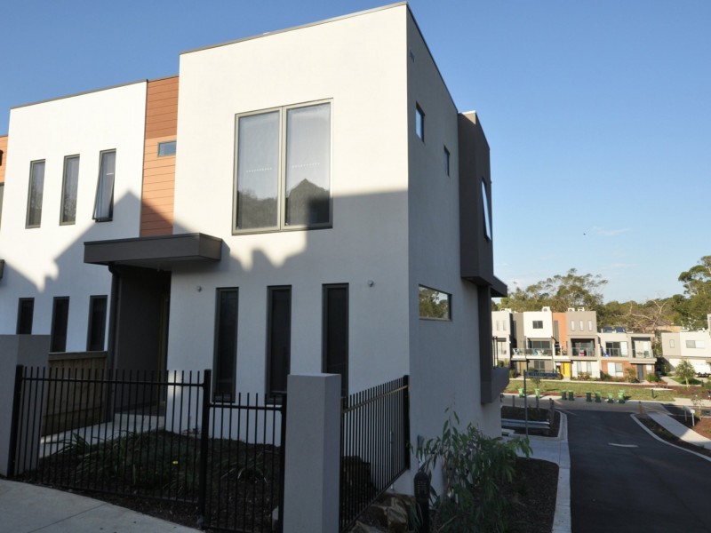 14 Recess Concourse (1-5 Central, Mooroolbark VIC 3138