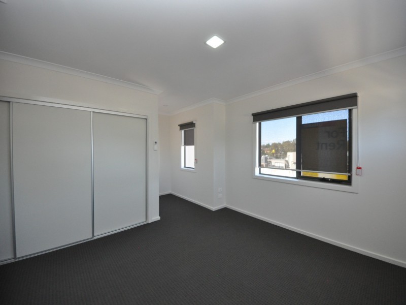 14 Recess Concourse (1-5 Central, Mooroolbark VIC 3138