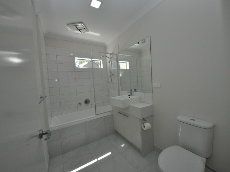 14 Recess Concourse (1-5 Central, Mooroolbark VIC 3138