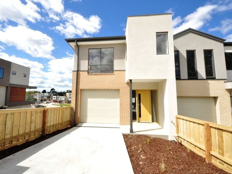 1 Toby PLace (1-5 Central Ave), Mooroolbark VIC 3138