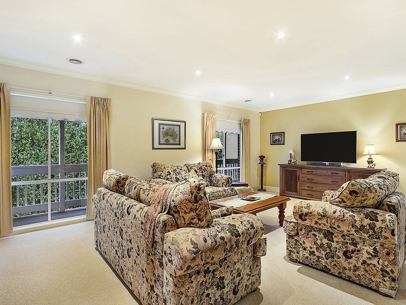 3 Valley Park Drive, Mooroolbark VIC 3138