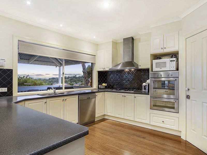 3 Valley Park Drive, Mooroolbark VIC 3138