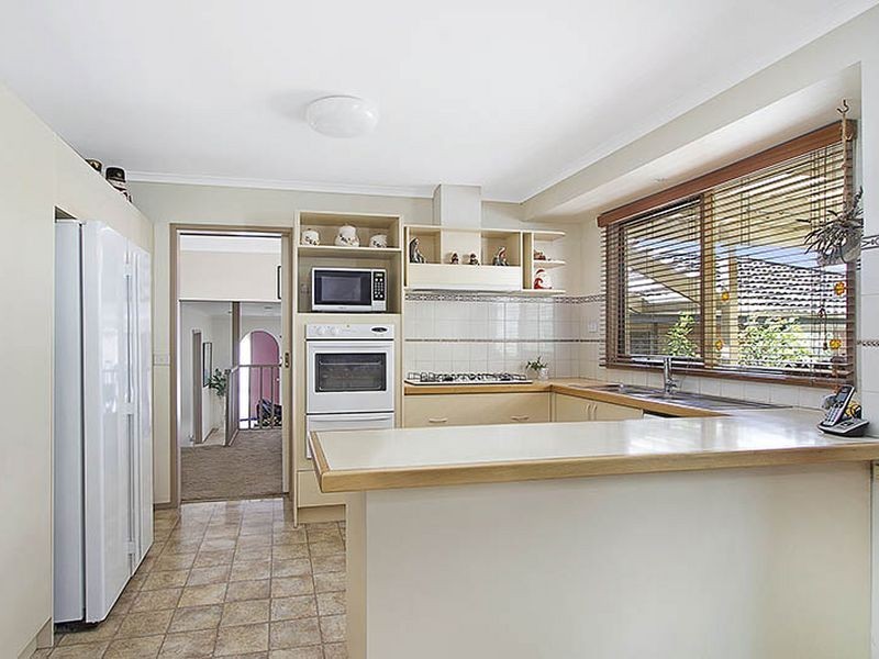 35 Crossman Drive, Croydon Hills VIC 3136